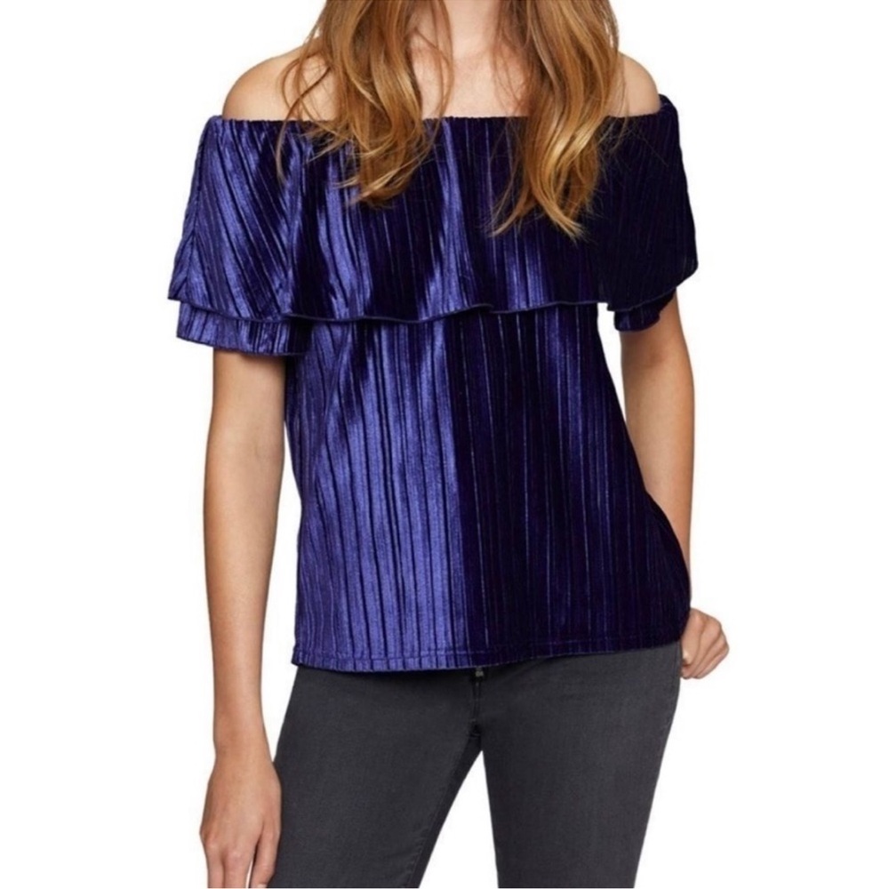 Sanctuary off shoulder top